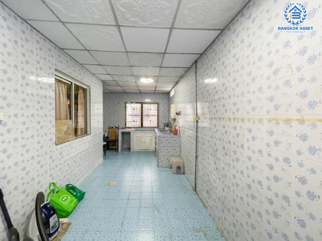 *****ทาวน์เฮ้าส์มือสองย่านกรุงเทพมหานคร ม.พฤกษาวิลล์3 ดอนเมือง #หลังมุม เนื้อที่ 23.3 ตร.ว. ฟังก์ชัน 3 ห้องนอน 2 ห้องน้ำ 1 ที่จอดรถ ราคาดีขายตามสภาพ ใกล้รถไฟฟ้าสายสีแดง "สถานีดอนเมือง" และทางด่วน "ศรีสมาน" จองด่วน!